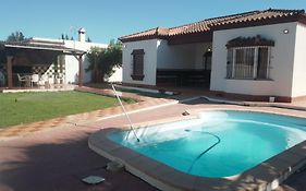 Agradable Chalet Con Piscina Para Escapadas.